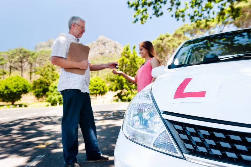 VAT – driving schools who supplies services?